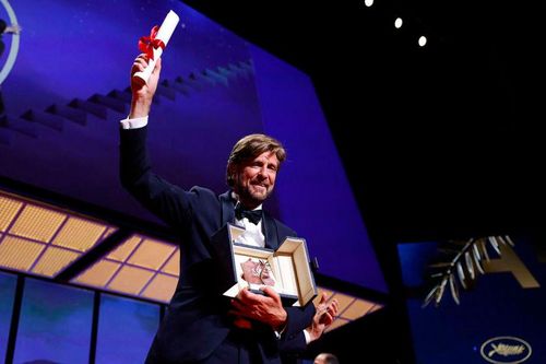 Đạo diễn Ruben Östlund lần thứ hai giành giải Cành cọ vàng với 'Triangle of Sadness'