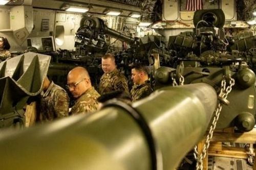 Ukraine tiếp tục nhận viện trợ vũ khí, Tổng thống Nga cảnh báo hậu quả