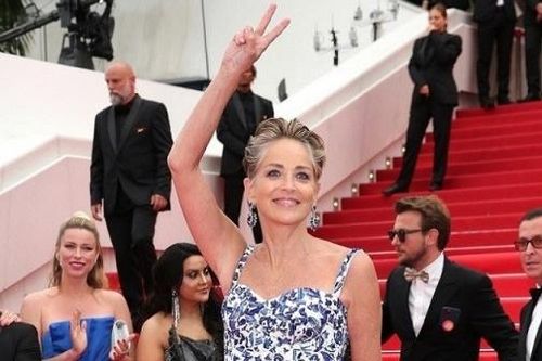 Bí quyết lưu giữ tuổi xuân của Sharon Stone