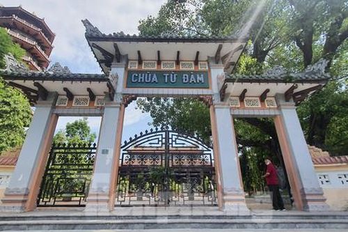 Phát hiện bất ngờ trên văn bia trước chùa Từ Đàm