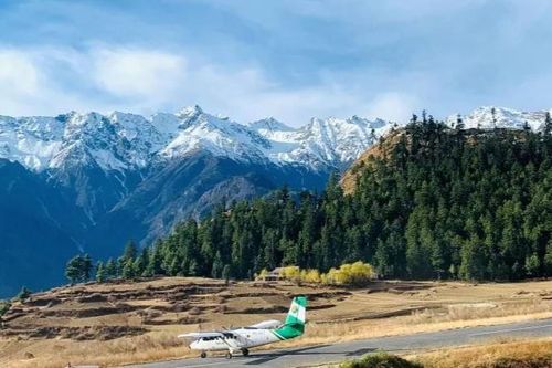 Máy bay chở 22 người mất tích ở Nepal