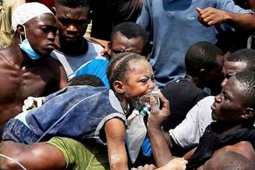 Giẫm đạp khi nhận quà từ thiện ở Nigeria, 31 người thiệt mạng