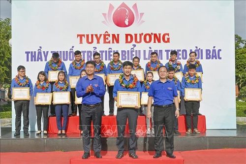 Bình Thuận: Tuyên dương Thầy thuốc trẻ làm theo lời Bác
