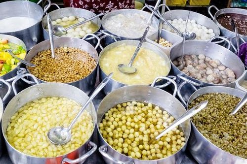Đừng để món ăn Huế... ngọt như chè