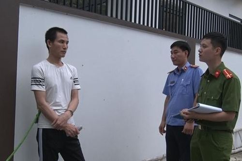 Siêu trộm 'biểu diễn' màn trèo tường đột nhập biệt thự trộm nhẫn kim cương