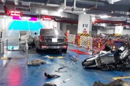 Nghi vấn 'người nhận lỗi thay' vụ Maybach tông loạt xe máy trong hầm: Cơ quan chức năng nói gì?