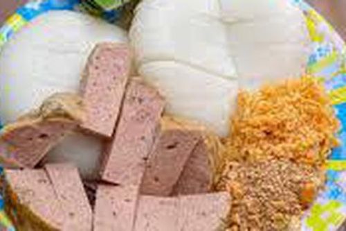 Ngọt thơm cơm nắm muối vừng của bà ngoại làm như đặc sản, ngon hơn cả làng nghề nổi tiếng ngày nay