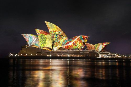 Trình diễn ánh sáng ở nhà hát Opera Sydney