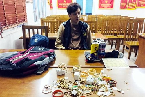 Lộ diện kẻ khoắng tiệm vàng Sơn Trang