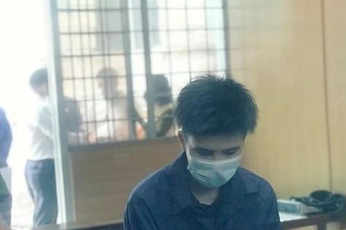 Lĩnh án vì mang giấy tờ nhà giả đi công chứng