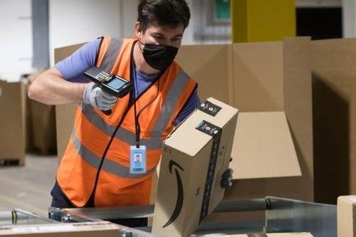 Amazon, Google cùng các ông lớn công nghệ đồng loạt tăng lương 'khủng' cho nhân viên
