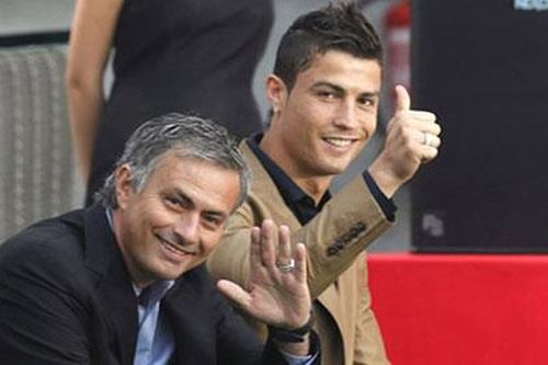 HLV Mourinho muốn đưa Ronaldo sang Roma