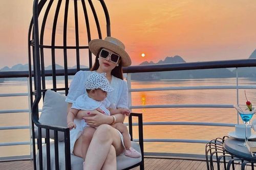 Phanh Lee khoe được ông xã thiếu gia chiều như 'bà hoàng', nhan sắc bà mẹ 1 con ngày càng thăng hạng