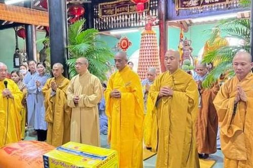 Cúng dường các trường hạ, tự viện tỉnh Đồng Tháp