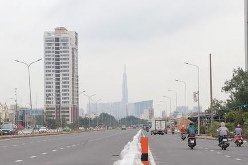 TPHCM: Cận cảnh đại lộ Nguyễn Văn Linh được nâng cấp từ 6 lên 10 làn xe