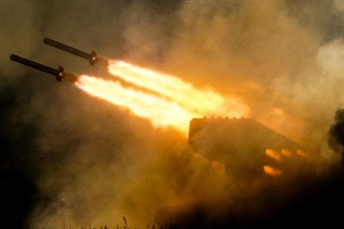 Nga lần đầu sử dụng 'hỏa thần' TOS-2 ở Ukraine