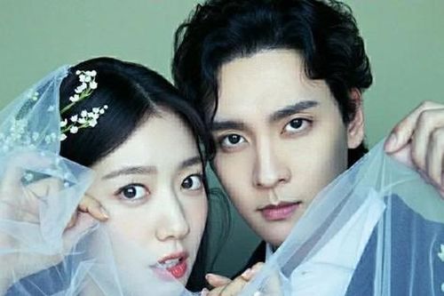 K-Biz đón thêm một 'thế lực nhí': Park Shin Hye chính thức hạ sinh 'tiểu Choi Tae Joon'