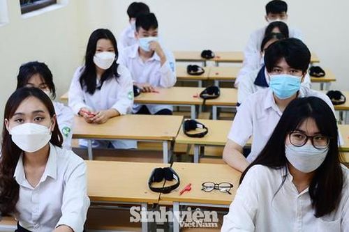 Hàng trăm học sinh, sinh viên thi tài tiếng Anh