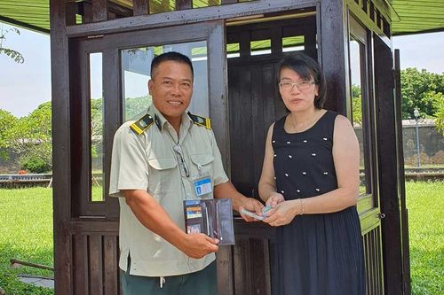 Kết nối để trả tài sản cho du khách đánh rơi tại Đại nội Huế