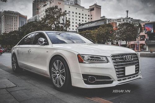 Audi A8L W12 gần 10 tuổi 'hàng hiếm' ở Việt Nam, 'già mà vẫn sang'