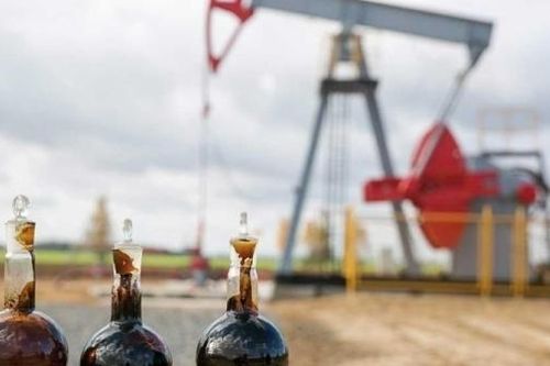 Giá dầu của Azerbaijan tăng lên gần 127 USD