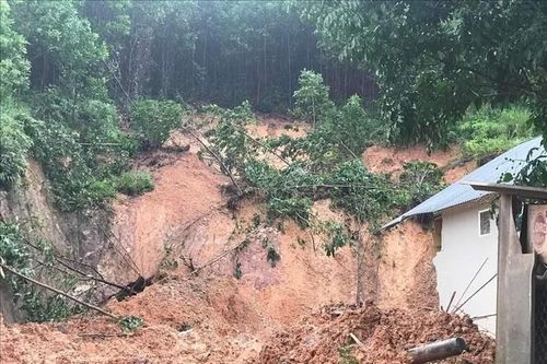 Thái Nguyên: Sạt lở đất trong đêm, ba người tử vong