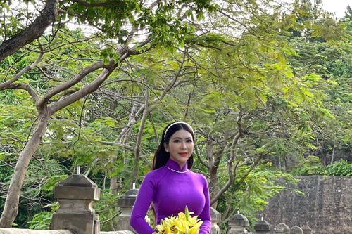 Hoa hậu Trần Thị Ái Loan kiêu sa rạng ngời khoe sắc trong tà áo dài sau đăng quang