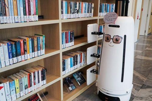 Singapore chuyển sang dùng robot cho những công việc thiếu người làm