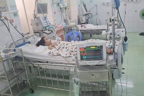 Làm rõ việc bé gái 10 tuổi sau mổ viêm ruột thừa bị hôn mê sâu