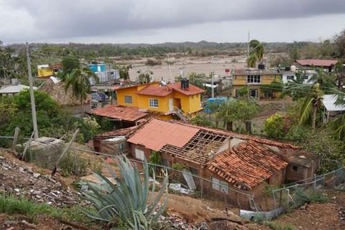 Bão Agatha tấn công Mexico khiến 10 người thiệt mạng, kéo theo lũ lụt và sạt lở