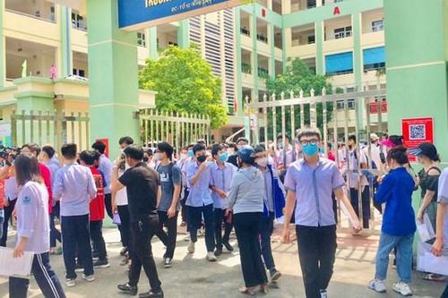 Quảng Ninh: Thí sinh phấn khởi vượt qua môn Ngữ văn trong kỳ thi tuyển sinh vào lớp 10