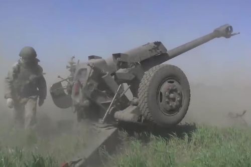 Nga tung video pháo kích vào trận địa súng cối của Ukraine
