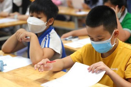 Gần 2.000 thí sinh hoàn thành kỳ thi vào lớp 6 trường THCS Ngoại ngữ
