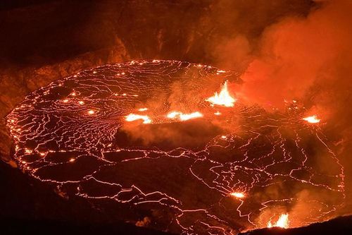 Nóng: 'Quái vật lửa' mạnh nhất hóa ra đến từ thế giới ngầm!
