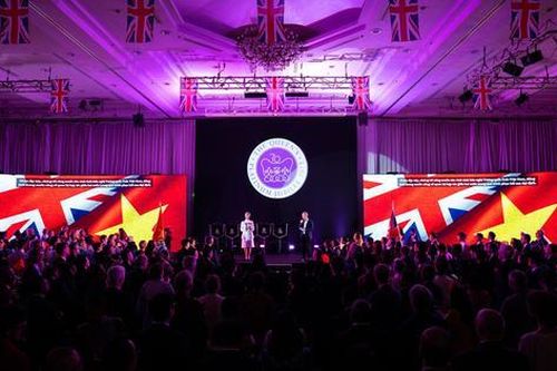 Nữ hoàng Elizabeth II trở thành Quân vương đầu tiên của Anh tổ chức Đại lễ Bạch kim
