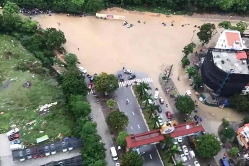 Quy hoạch liều lĩnh khiến Hà Nội cứ mưa to là phố biến thành sông