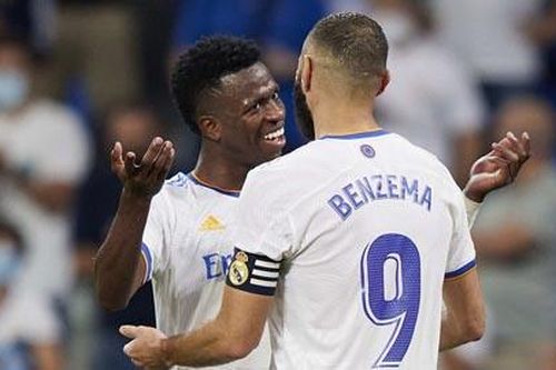 Benzema và Vinicius ẵm 2 giải cá nhân của UEFA
