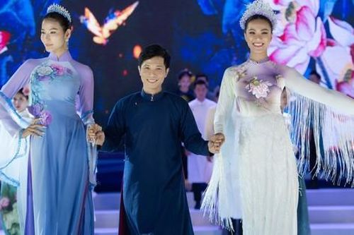 Nghệ nhân Trung Đinh mang hồn Việt vào áo dài lụa vẽ
