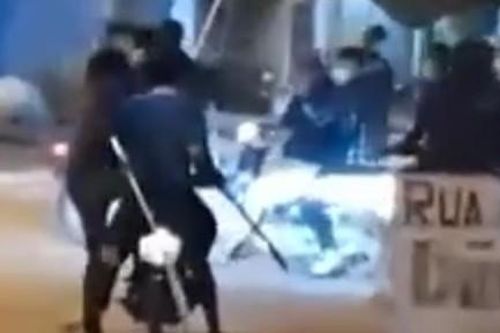 Điều tra nhóm hơn chục đối tượng cầm hung khí đuổi theo 2 thanh niên