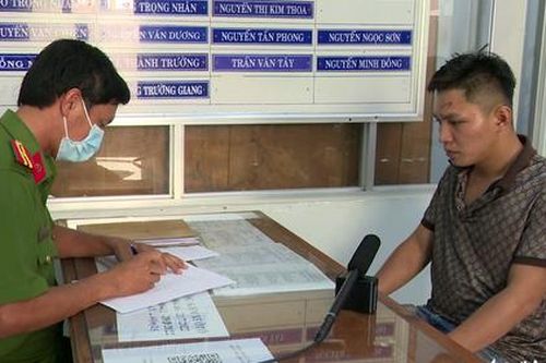 Mua vũ khí trên mạng đi gây án