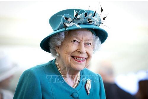Anh tưng bừng kỷ niệm 70 năm Nữ hoàng Elizabeth II lên ngôi