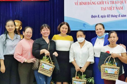 Triển khai dự án 33 tỷ đồng hỗ trợ phục hồi cho phụ nữ có nguy cơ bị bạo lực