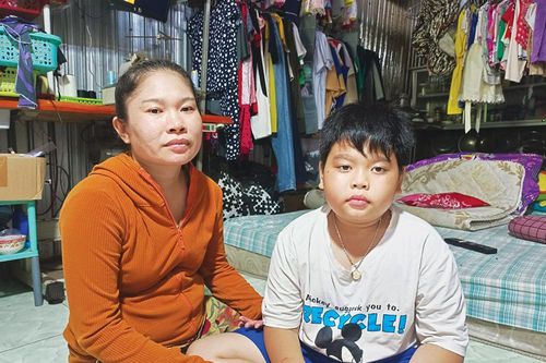 2 bệnh nhi cần được cứu giúp