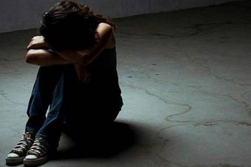 Sống như vợ chồng với gã đàn ông, một ngày bàng hoàng phát hiện anh ta làm chuyện đồi bại với con gái riêng của mình