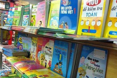 ĐBQH đề xuất cấm bán sách tham khảo trong nhà trường