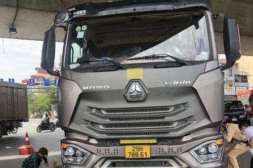 Va chạm với xe 'hổ vồ' tại Pháp Vân-Giải Phóng người phụ nữ tử vong tại chỗ