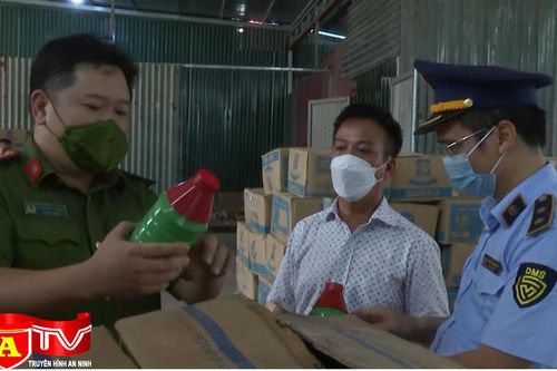 Phát hiện kho thuốc bảo vệ thực vật nghi giả mạo nhãn hiệu