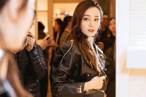 Louis Vuitton chê người ít tiền