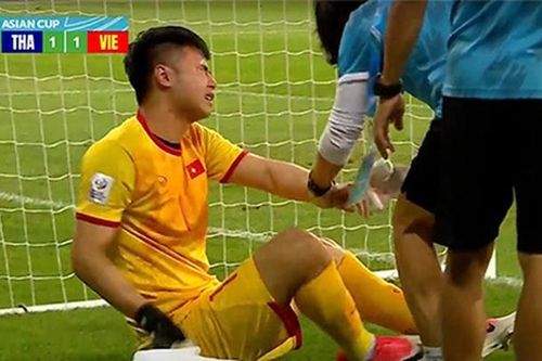 Văn Toản nói về 'tai nạn' dẫn đến bàn thua trong trận gặp U23 Thái Lan