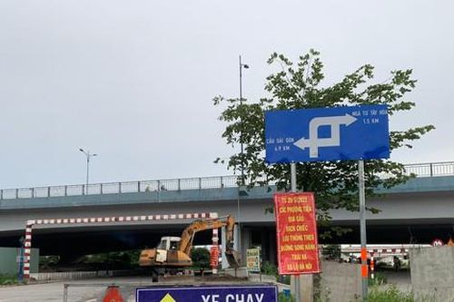 TPHCM: Đóng 2 đường tạm cầu Rạch Chiếc cơ quan quản lý có tận thu?